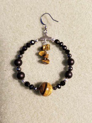 Wooden and dark beaded earrings
